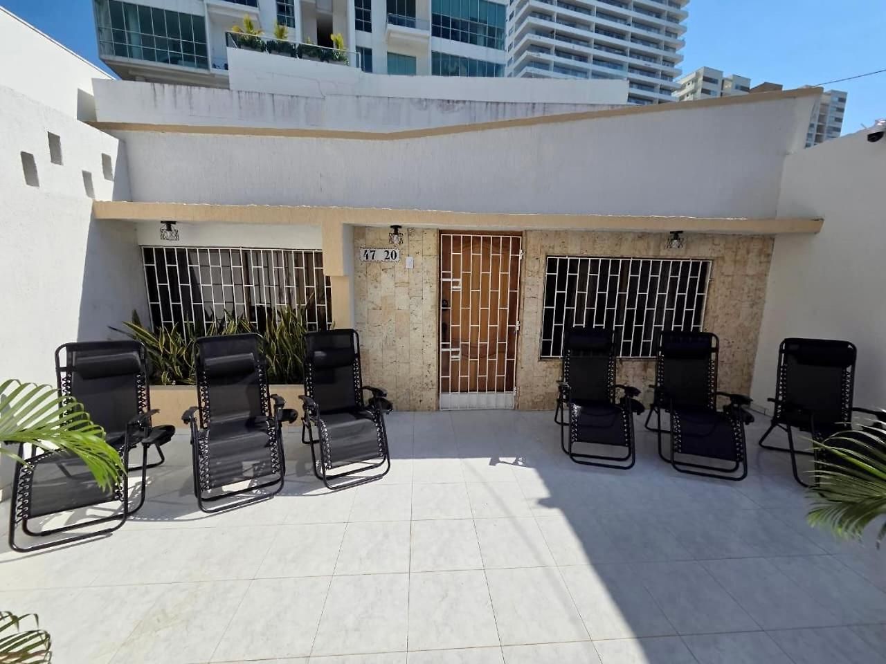 Casa Con Piscina Y Terraza Privada A Pasos De La Playa Сasa de vacaciones