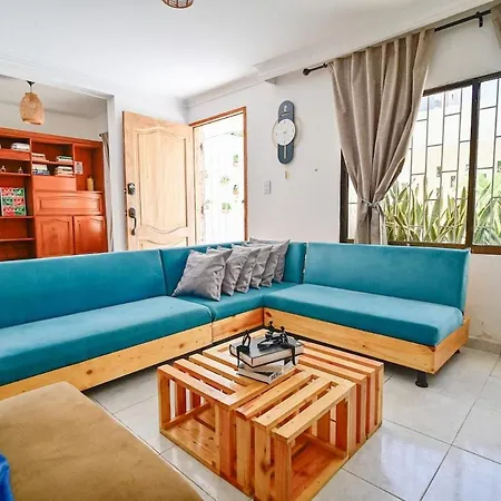 Casa Con Piscina Y Terraza Privada A Pasos De La Playa Сasa de vacaciones